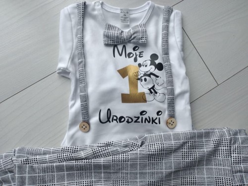 szary mikkk.jpg